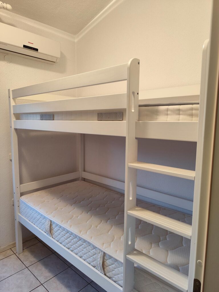live-in-fourka-bedroom